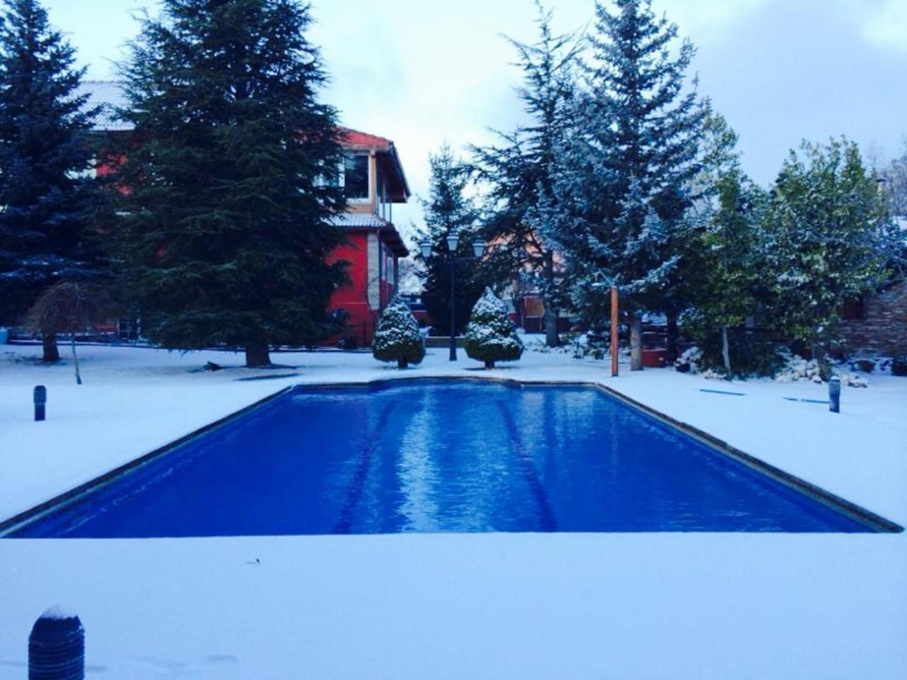 B&B Concha Becerril de la Sierra Exterior foto
